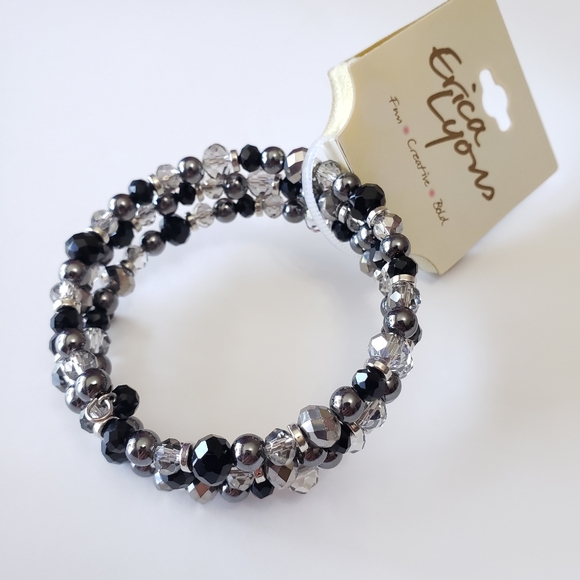 Silver and black chrystal memory wire wrap bracelet - Picture 3 of 7